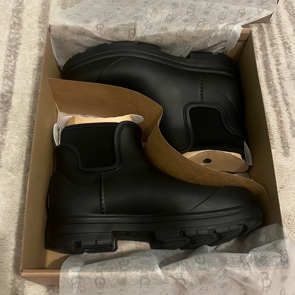 brand new ugg boots